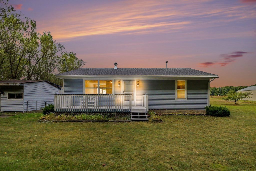 7483 Twin Lake Road Ne, Unknown City