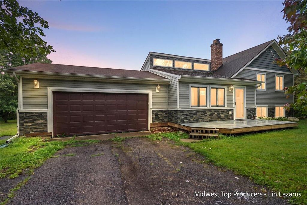11152 Southbrook Drive, Emmett charter township