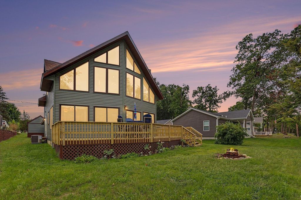 6159 E Dave Street, Big Prairie township