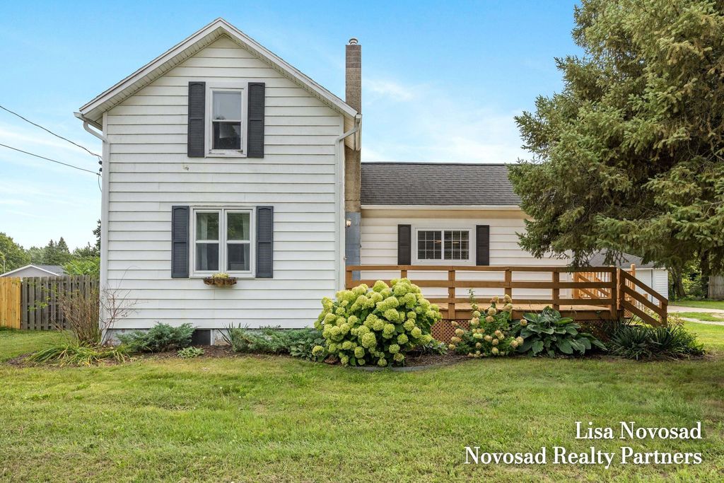 2124 Rosewood Street, Georgetown charter township