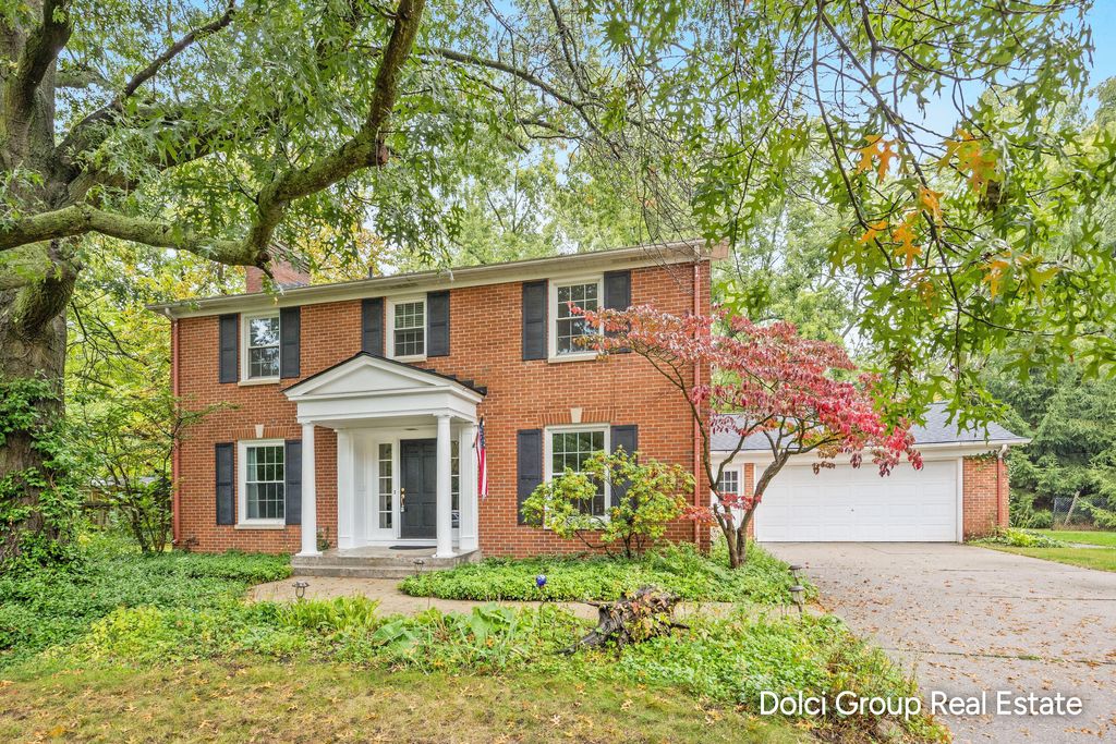 2115 Romence Street Ne, Grand Rapids