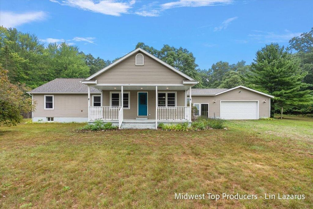 4568 Duck Lake Road, Fruitland township