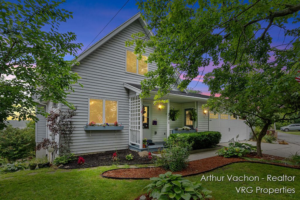 331 Conkey Drive, Ronald township