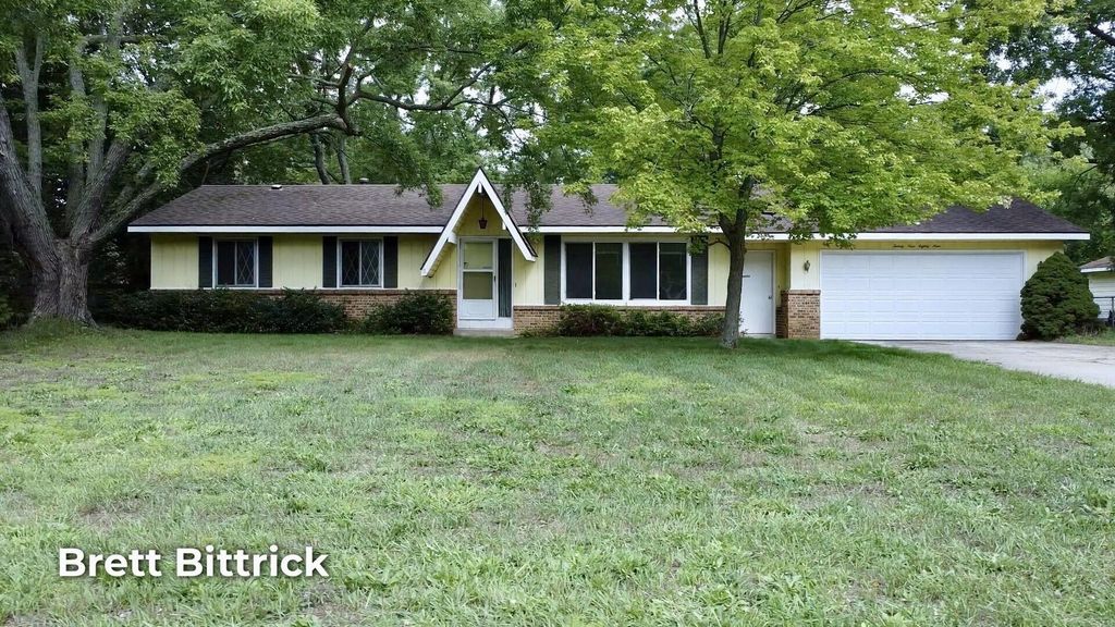 2989 Memorial Drive, Holland