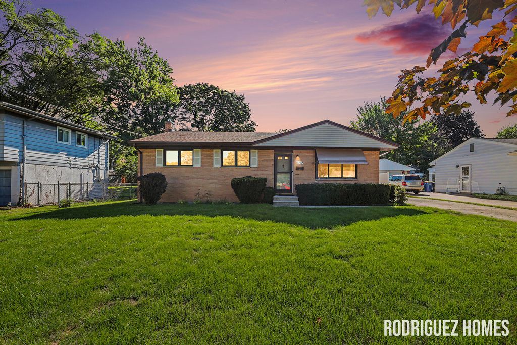 1732 Benjamin Avenue Ne, Grand Rapids city