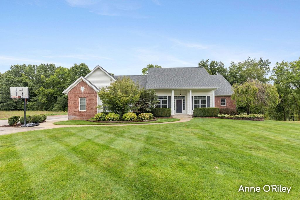 2060 Dakota Trail, Rutland charter township