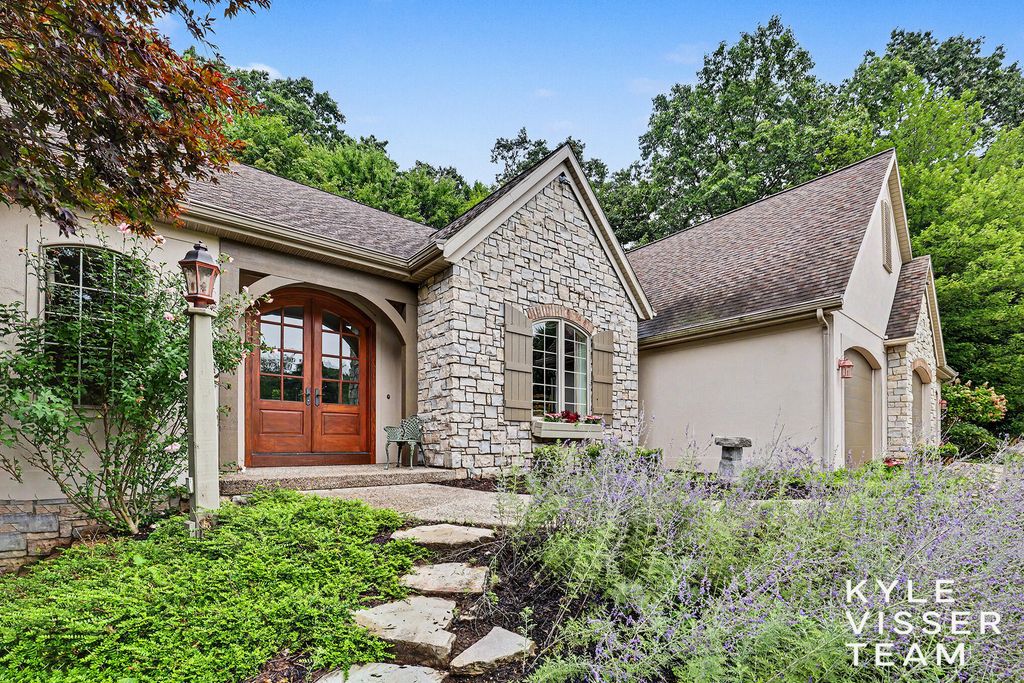 7685 Wood Violet Court Se, Ada