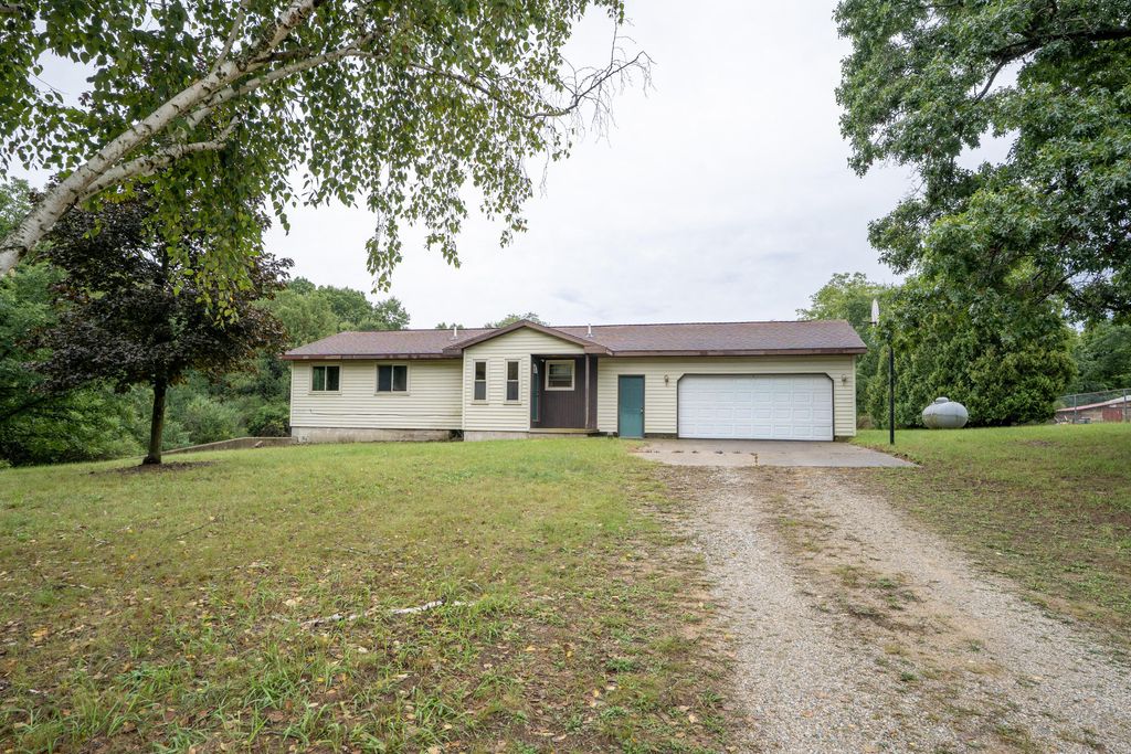 12344 Podunk Avenue Ne, Greenville