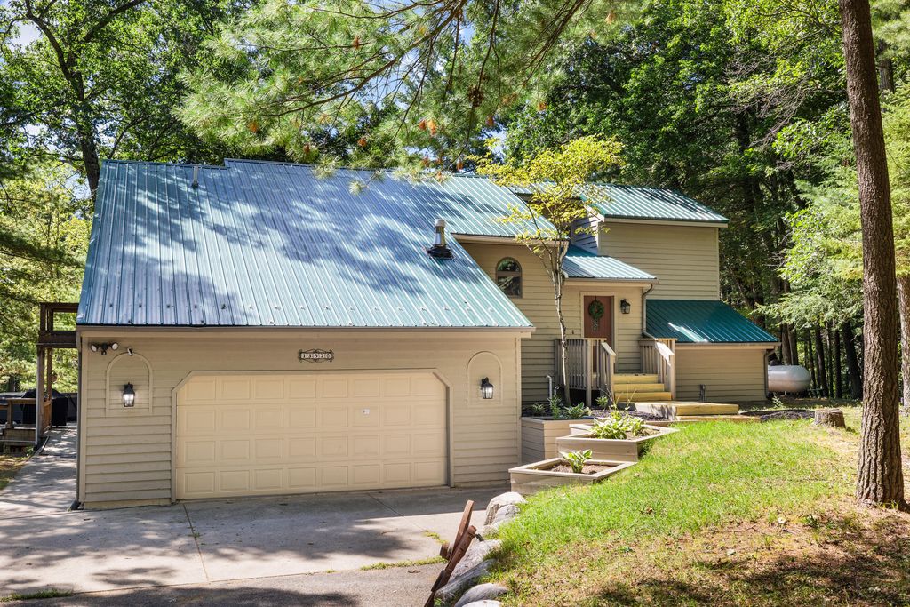 13520 14 Mile Road Ne, Greenville