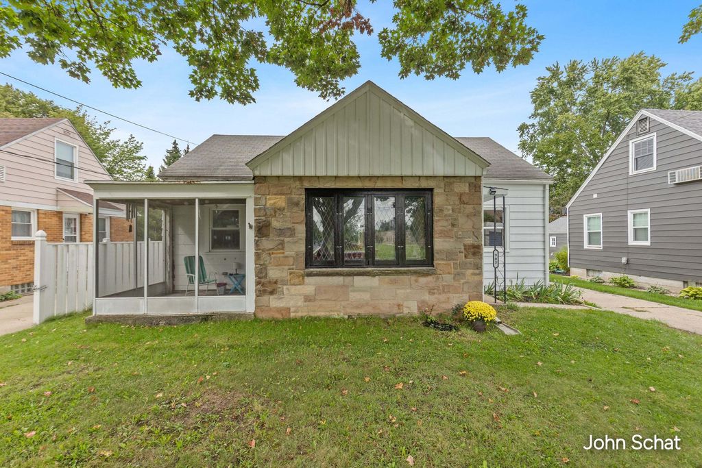 903 Edna Street Se, Grand Rapids
