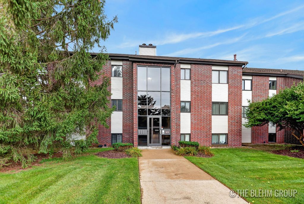 3414 Devonwood Hills Ne Unit: A, Grand Rapids