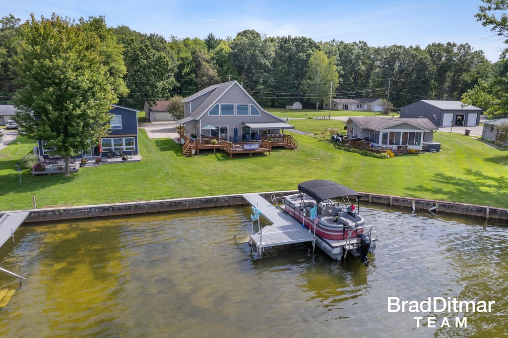 8453 Hidden Trail, Orleans