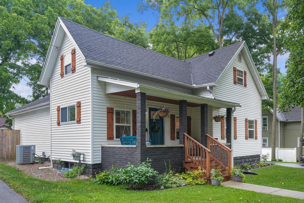 414 High Street, Marshall