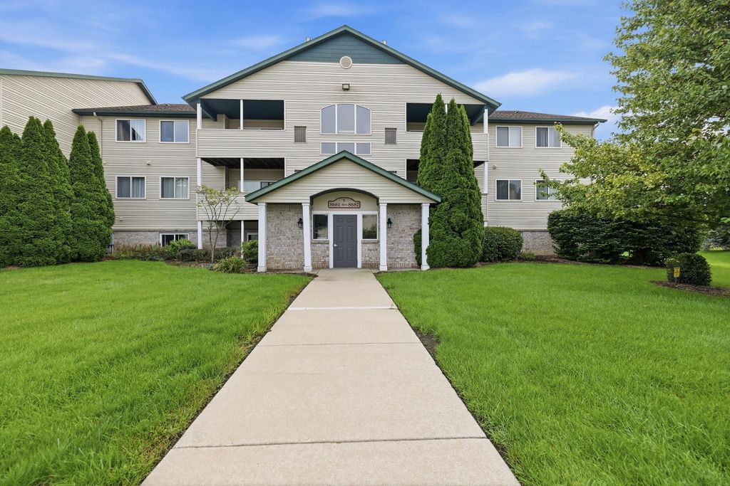 8675 S Jasonville Court Se, Caledonia