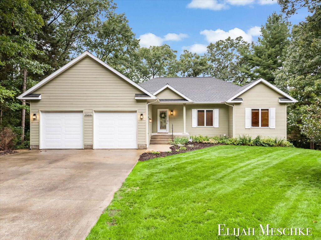 7099 Oak Shore Drive, Twin Lake