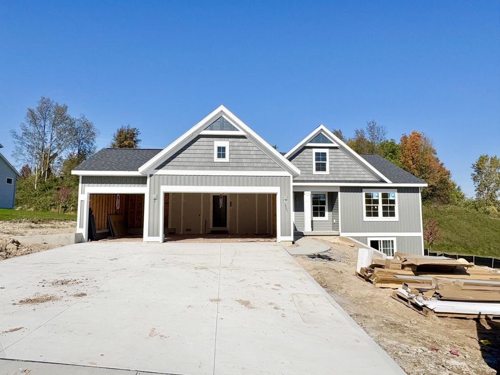 5925 Valley Point Drive Se, Caledonia