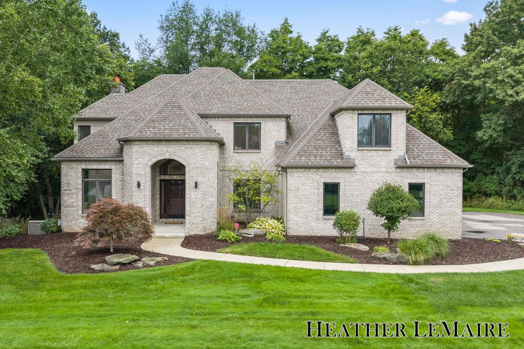 1695 Flowers Mill Drive Ne, Grand Rapids