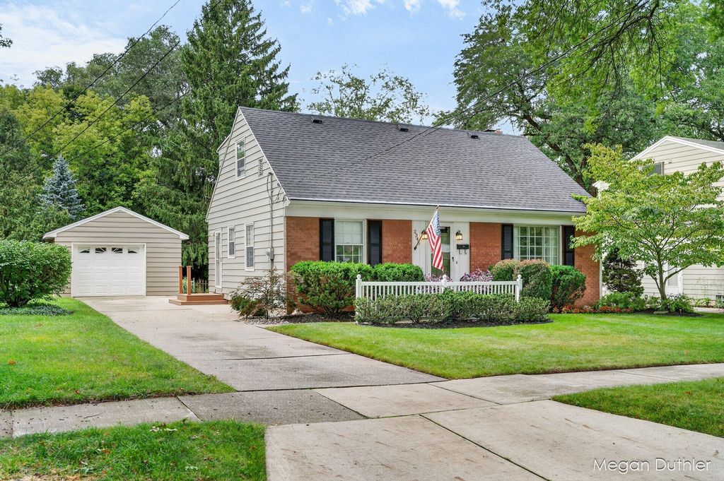 2345 Rosewood Avenue Se, Grand Rapids
