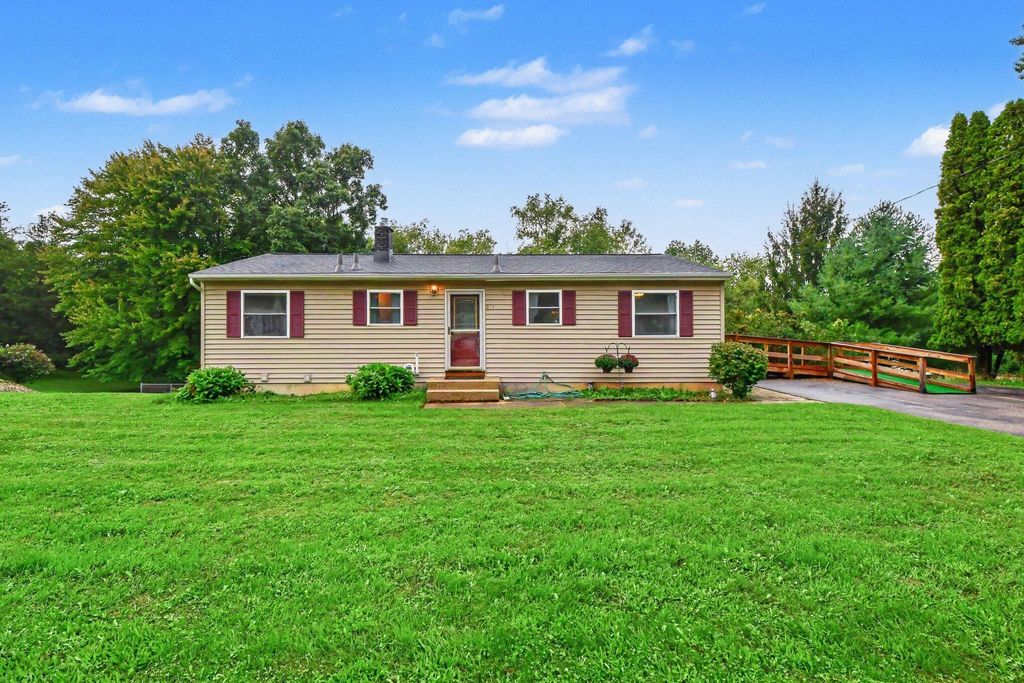 893 Maplehill Avenue Se, Ada