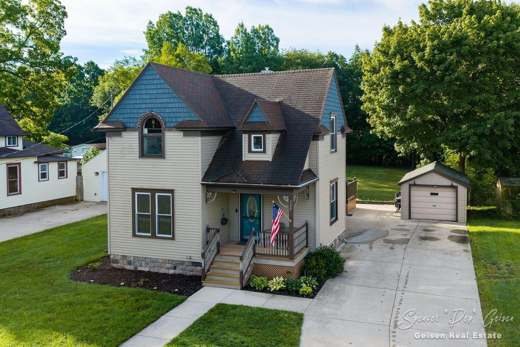 709 Morton Avenue, Belding