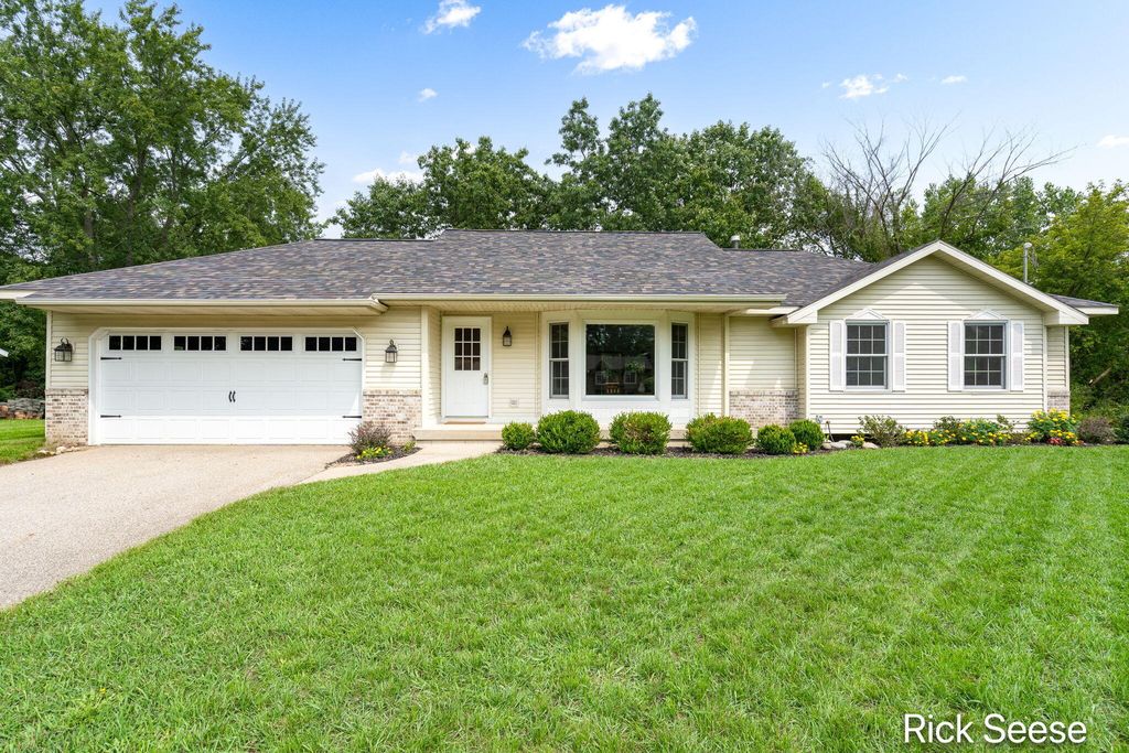 13535 Forest River Drive Se, Lowell