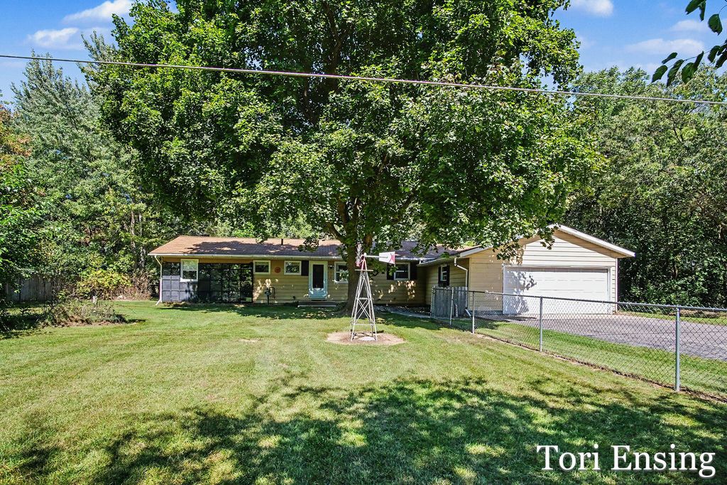 9054 Baker Road, Greenville