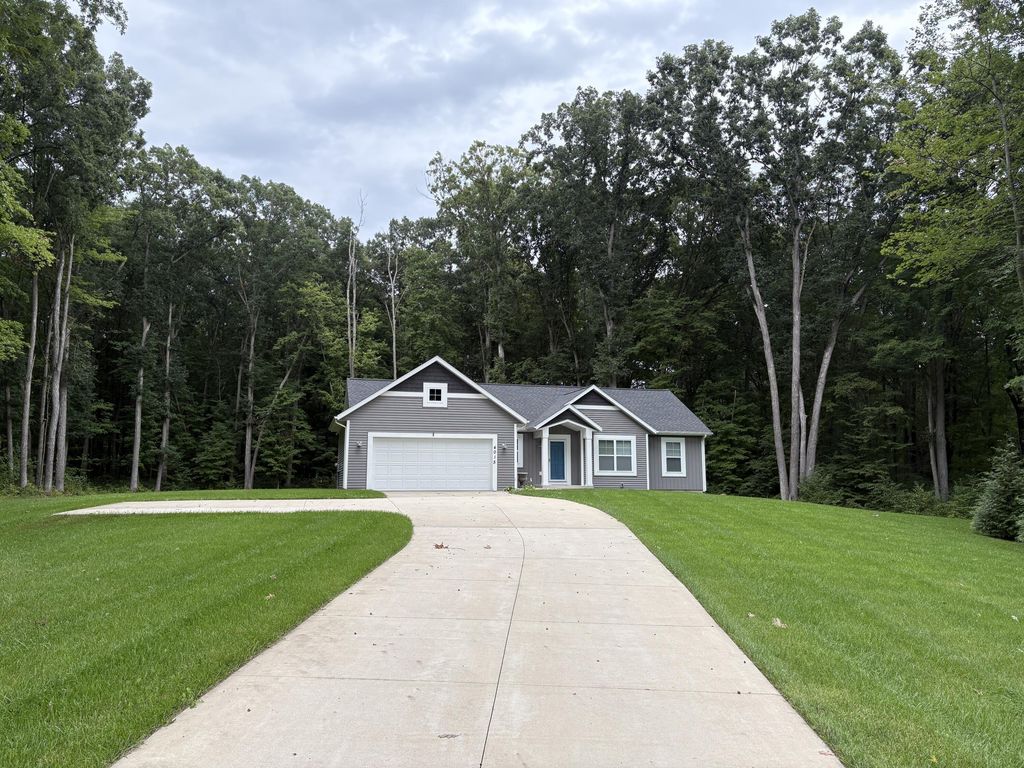 4015 Bullseye Lane, Dorr