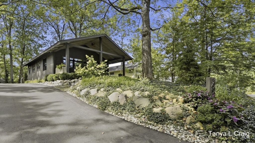 3652 Reeds Lake Boulevard Se, Grand Rapids