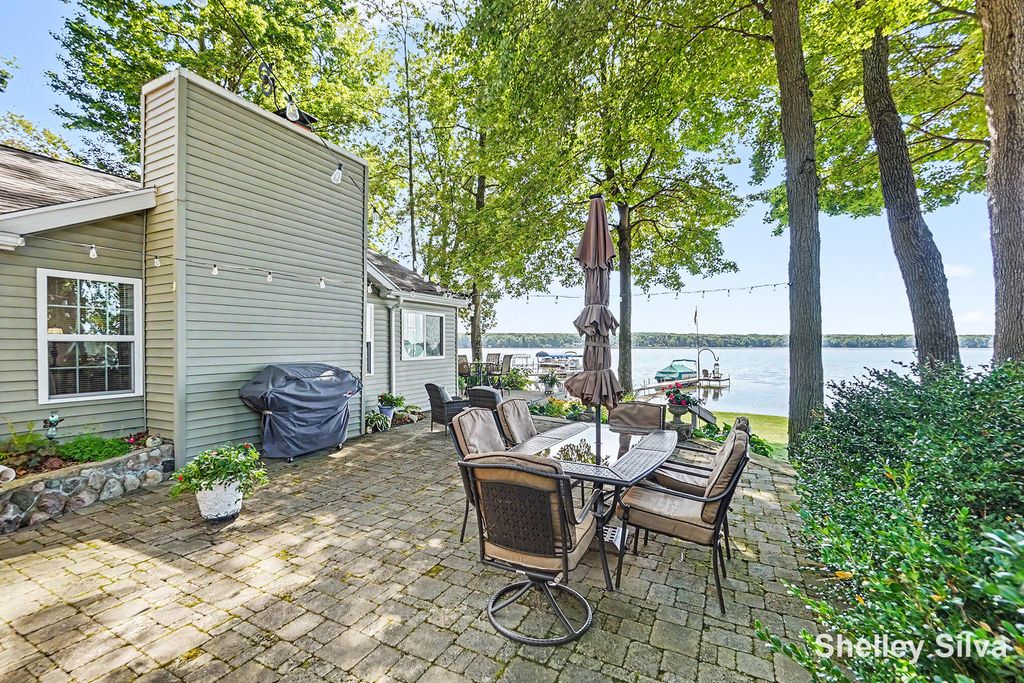 3220 Wolf Lake Drive, Baldwin