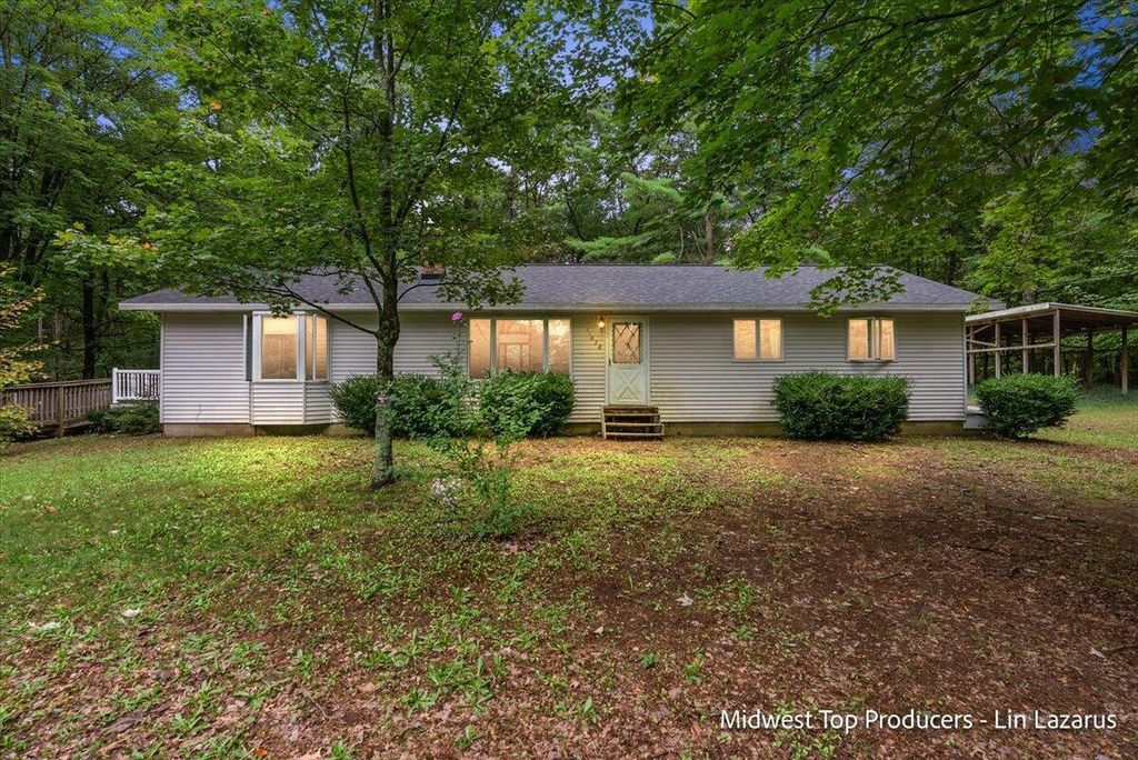 11032 Evergreen Street, Holton