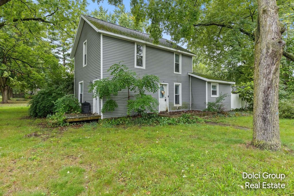 404 Pine Street, Howard City