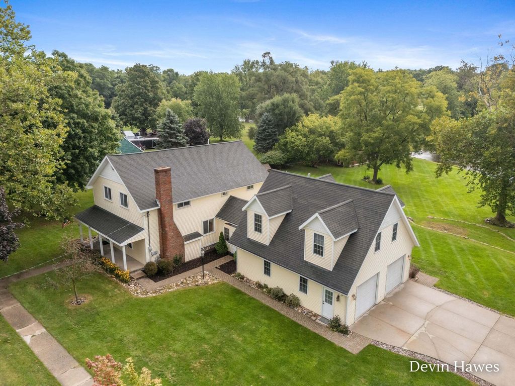 910 S Clay Street, Greenville