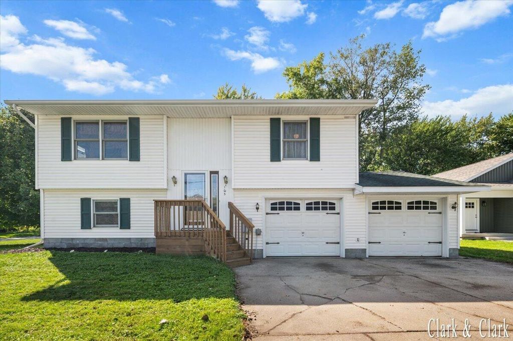 105 River Street, Coopersville