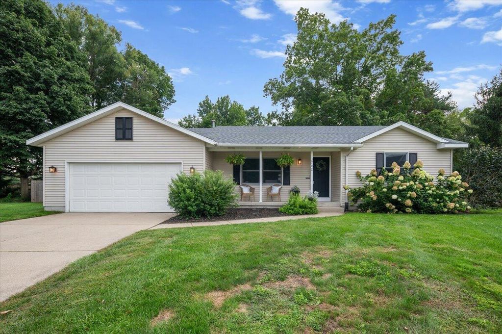 3702 Mesa Court Ne, Rockford