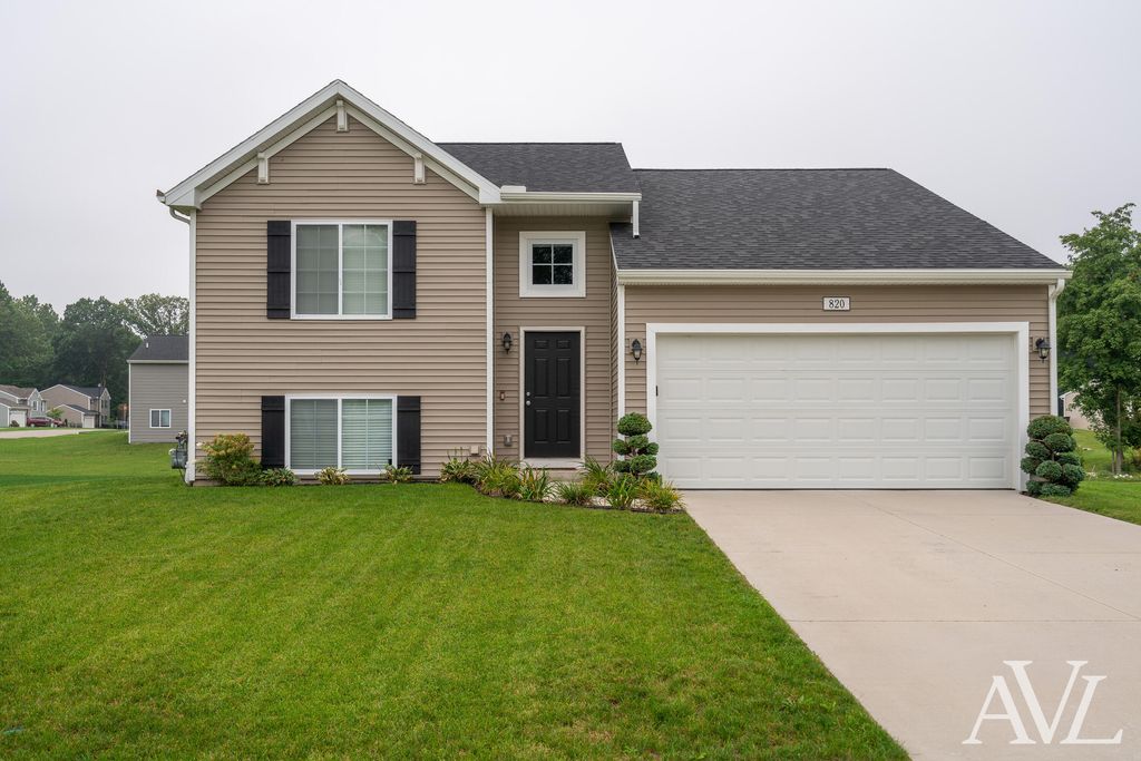 820 Harvest Drive, Wayland