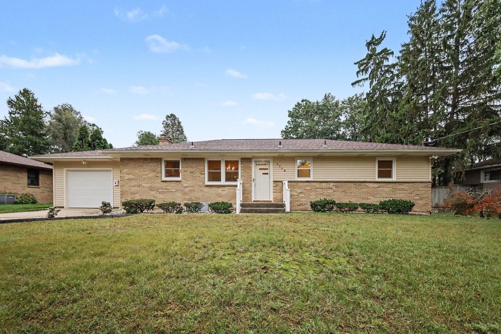 1736 7th Street Nw, Grand Rapids