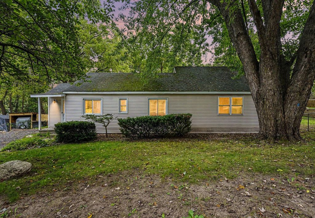 3826 Milla Avenue Nw, Comstock Park