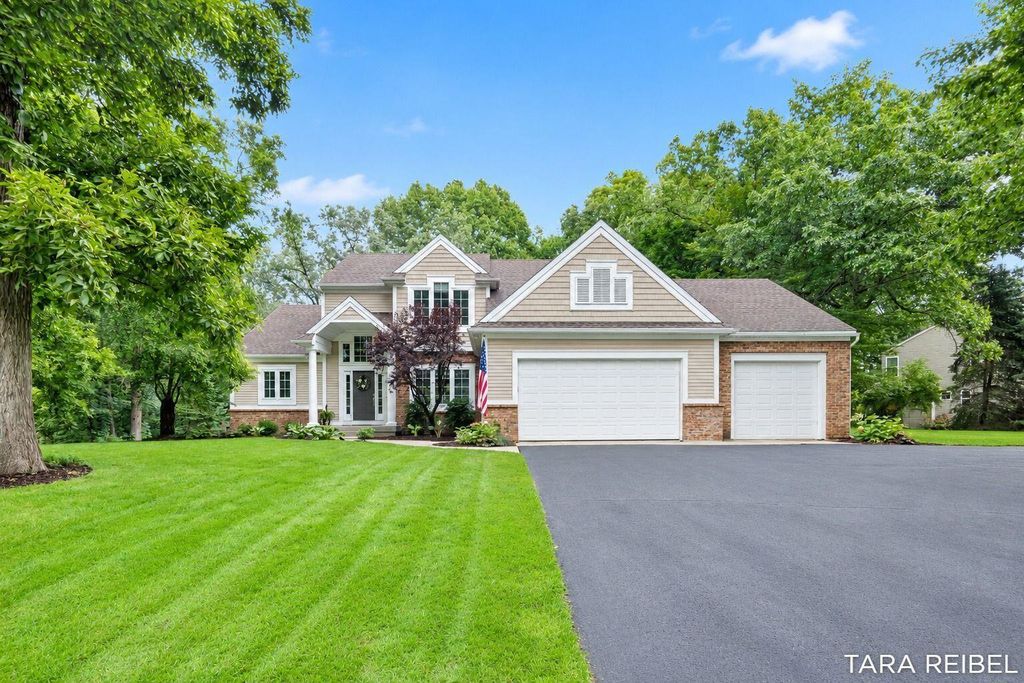 4320 Trail East Drive Ne, Ada