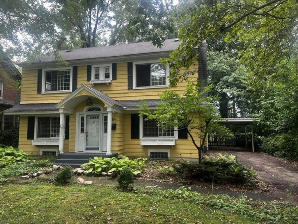 319 Aurora Street Se, Grand Rapids