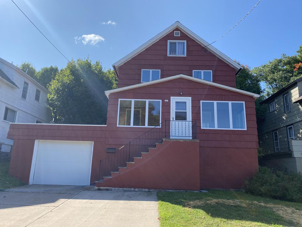 307 Calverley Avenue, Houghton