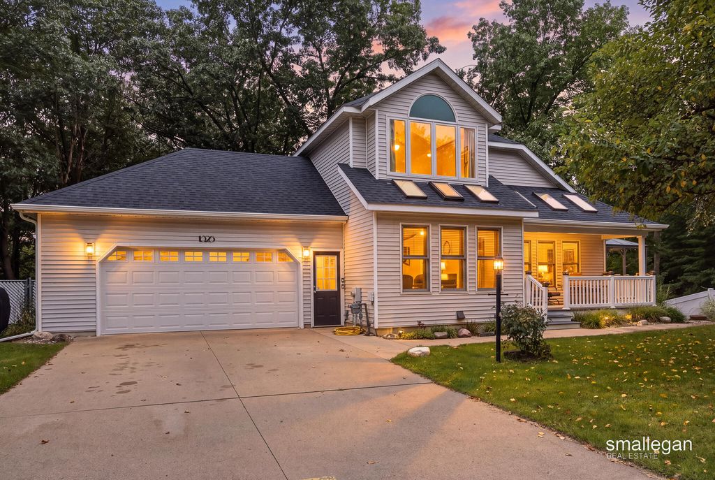 1325 S Broadway Street, Hastings