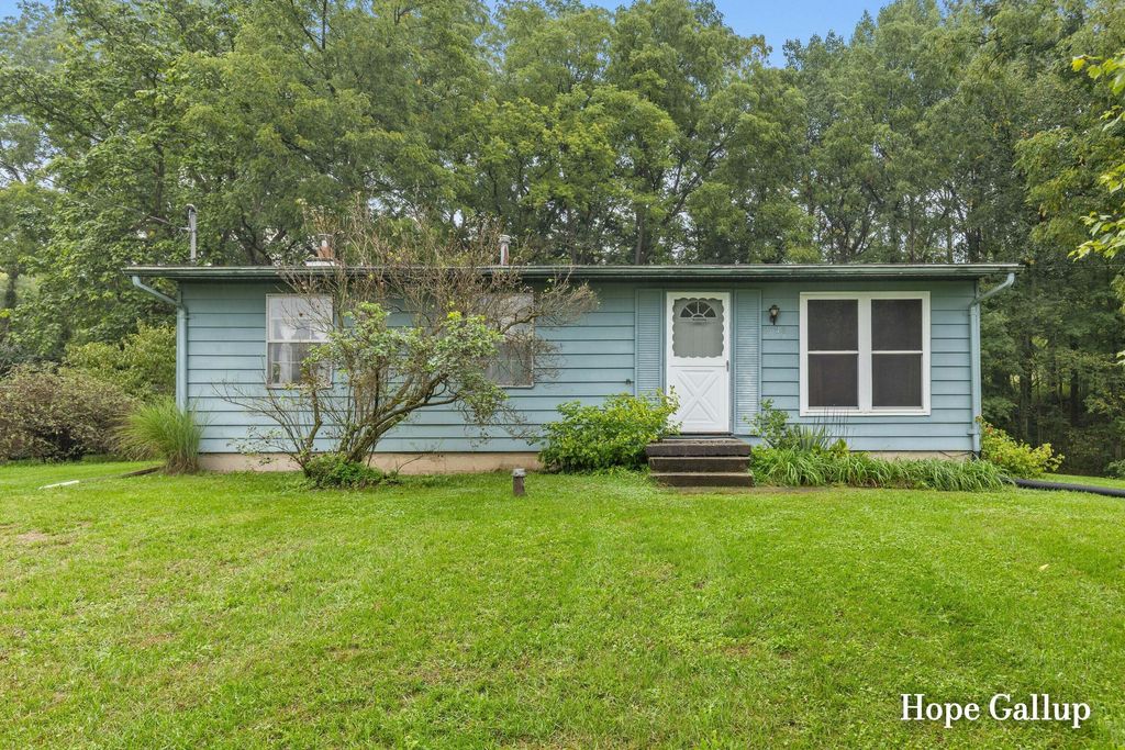 2648 Walnut Drive, Ionia