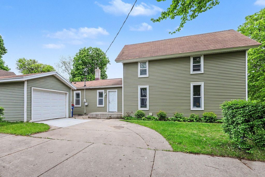 831 Second Street Nw, Grand Rapids