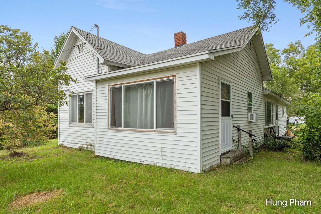 1569 S Sheridan Road, Stanton