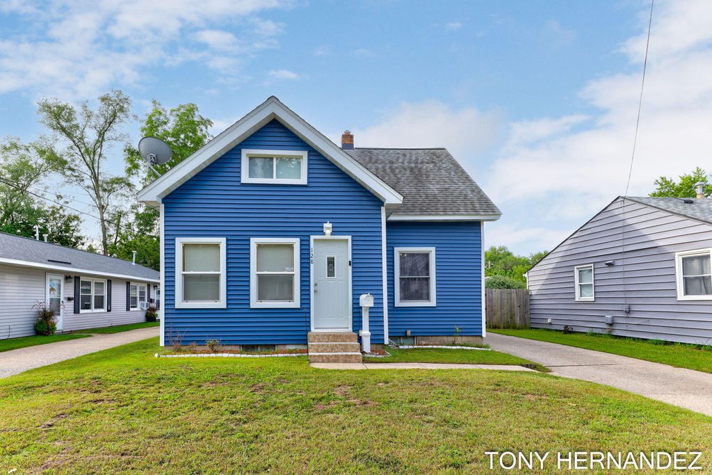 128 Burt Street Se, Wyoming