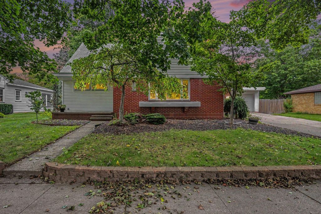 333 E Oak Street, Fremont