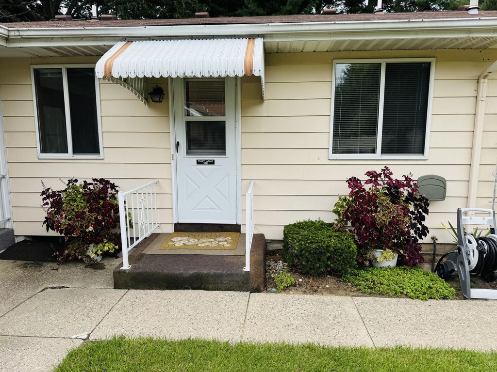 5831 Leisure South Drive Se Building: 21, Kentwood