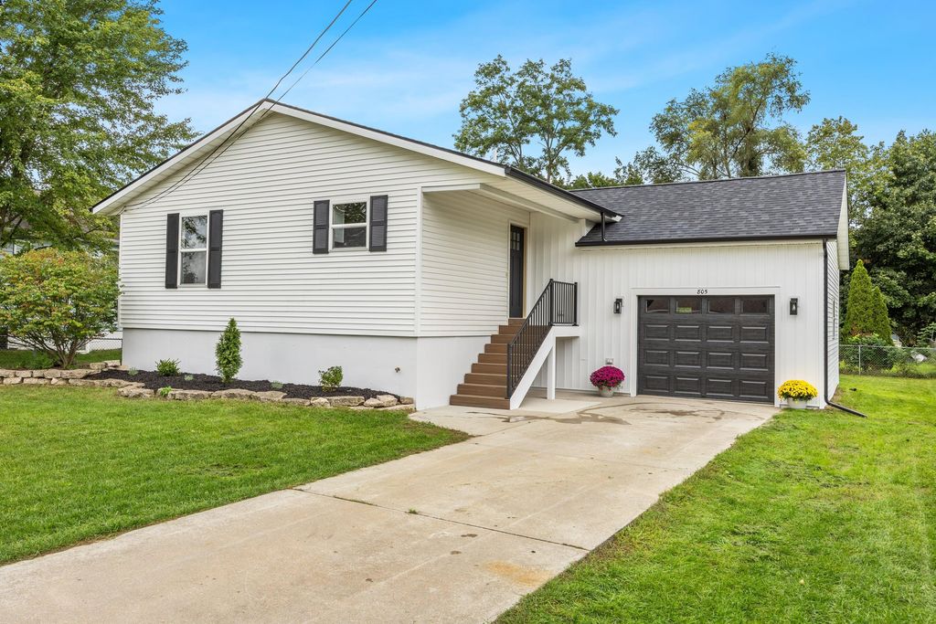 805 N Walnut Street, Greenville