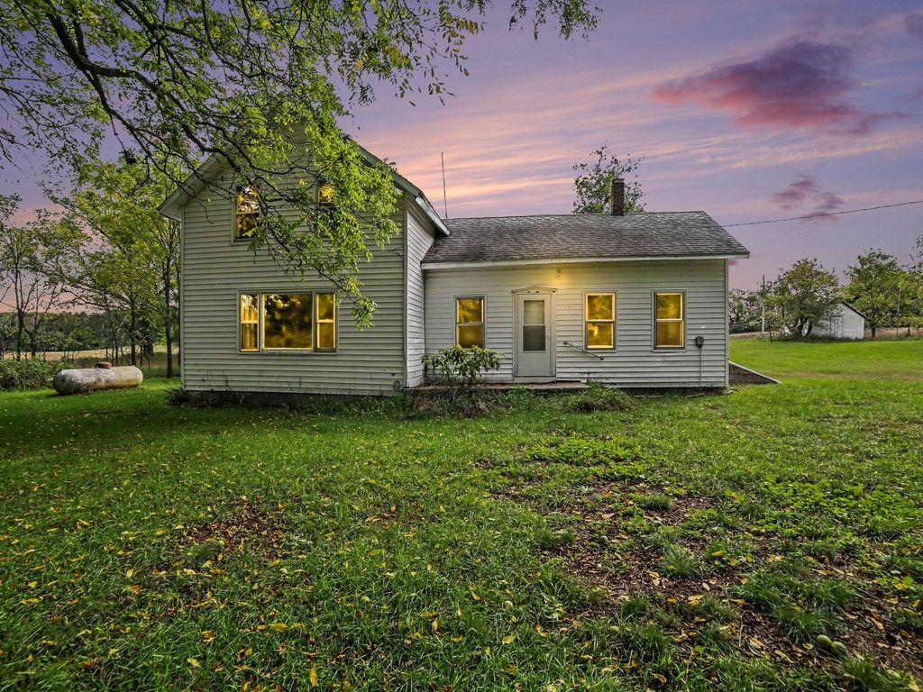 852 S Stiles Road, Ludington
