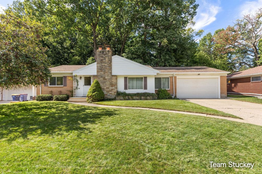 1127 Maplegrove Drive Nw, Grand Rapids